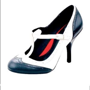T-Strap Heels Black & White Vintage 1920s Size 6